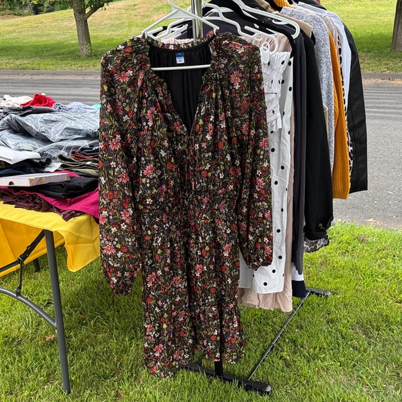 Old Navy Black Floral Long Sleeve Dress - Picture 1 of 4